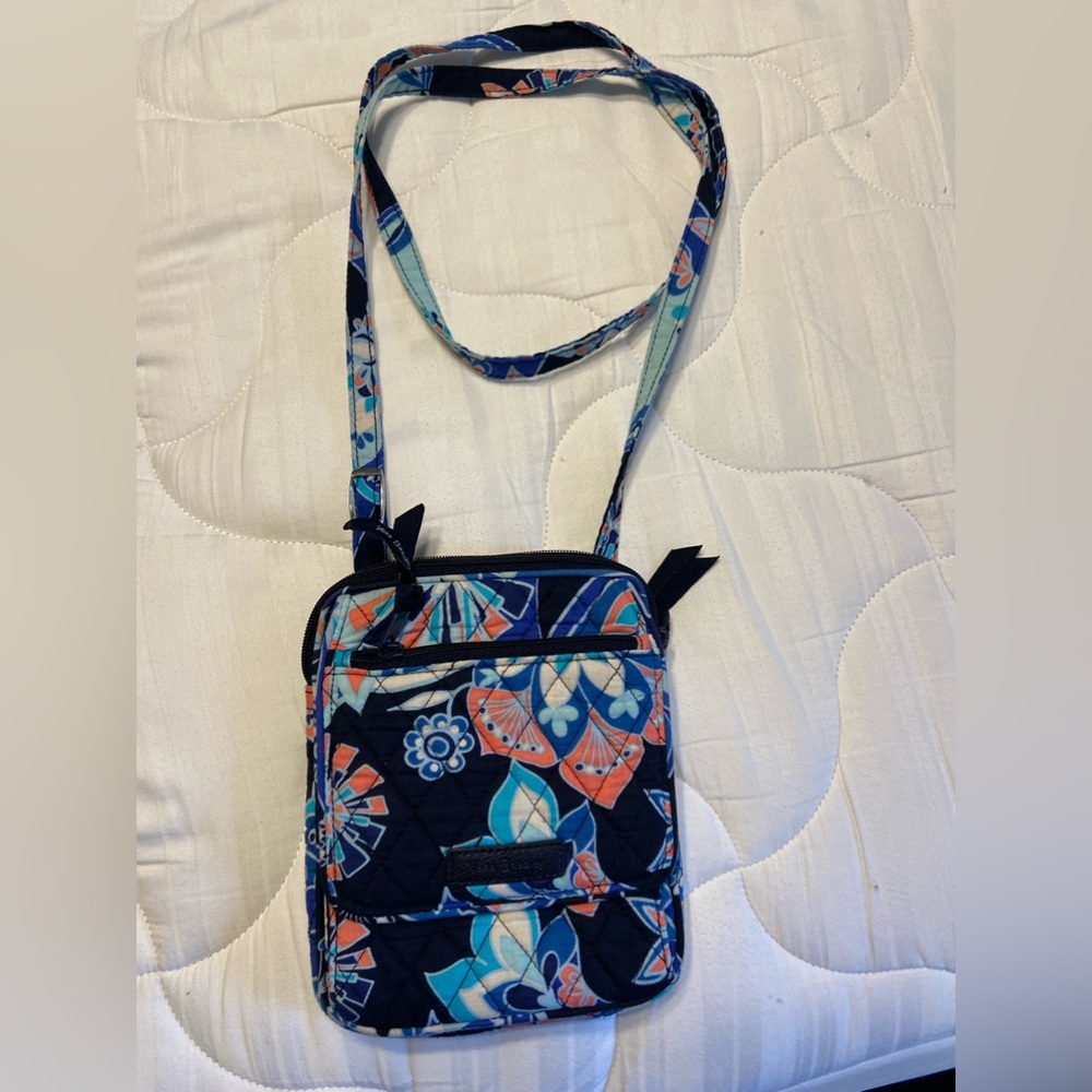 Vera crossbody